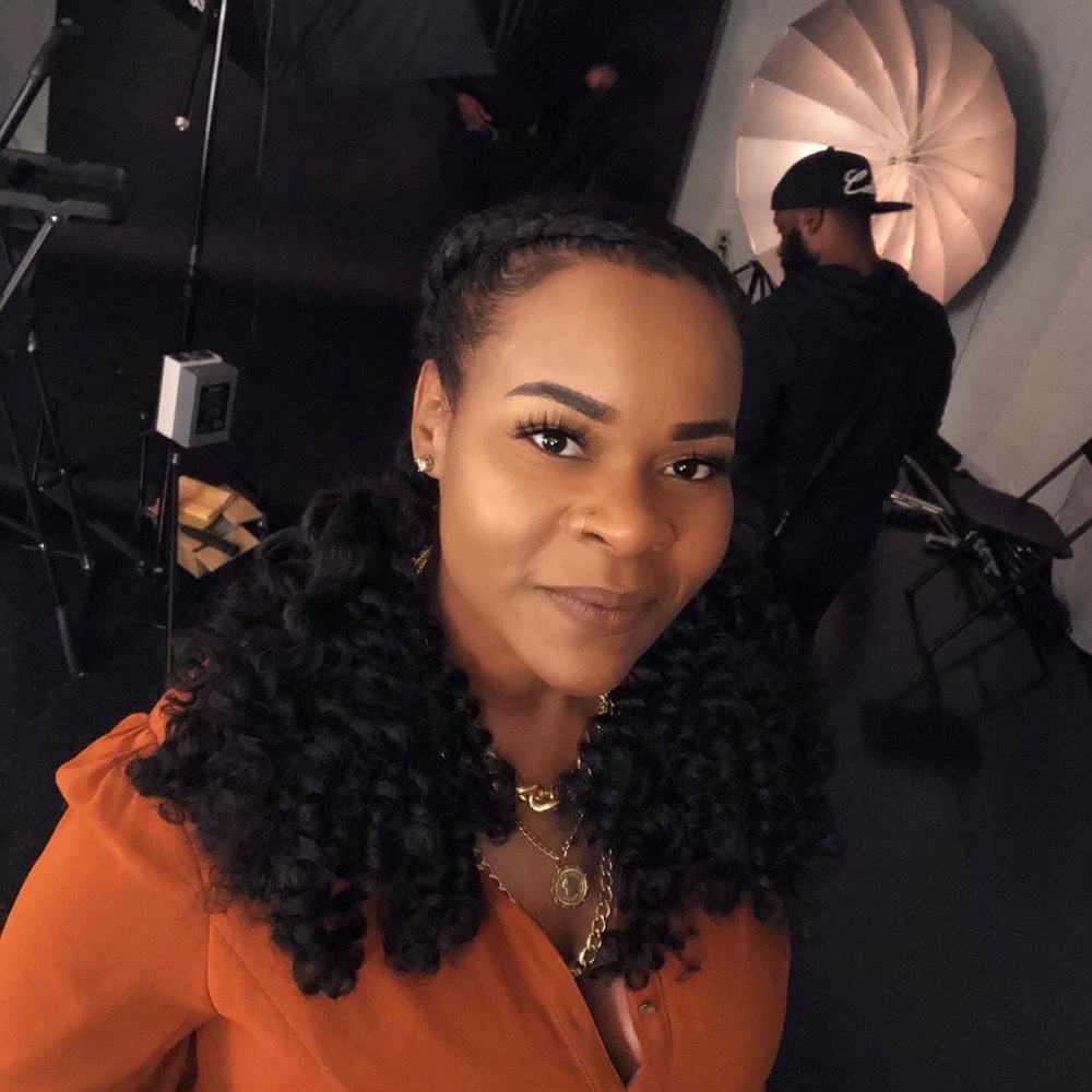 Shakira Yasmin, Fashion Fiend!